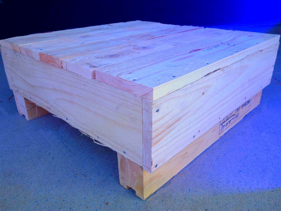 Aluminium in Kiste verpackt, Aluminiumbox, Transportkiste für Aluminiumblech